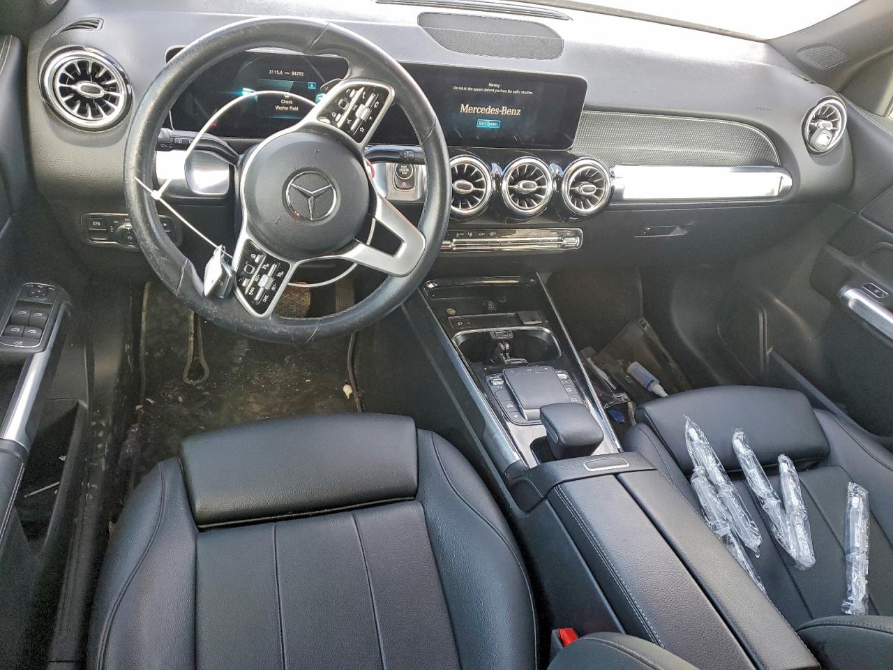 2021 MERCEDES-BENZ GLB 250 4MATIC photo 8