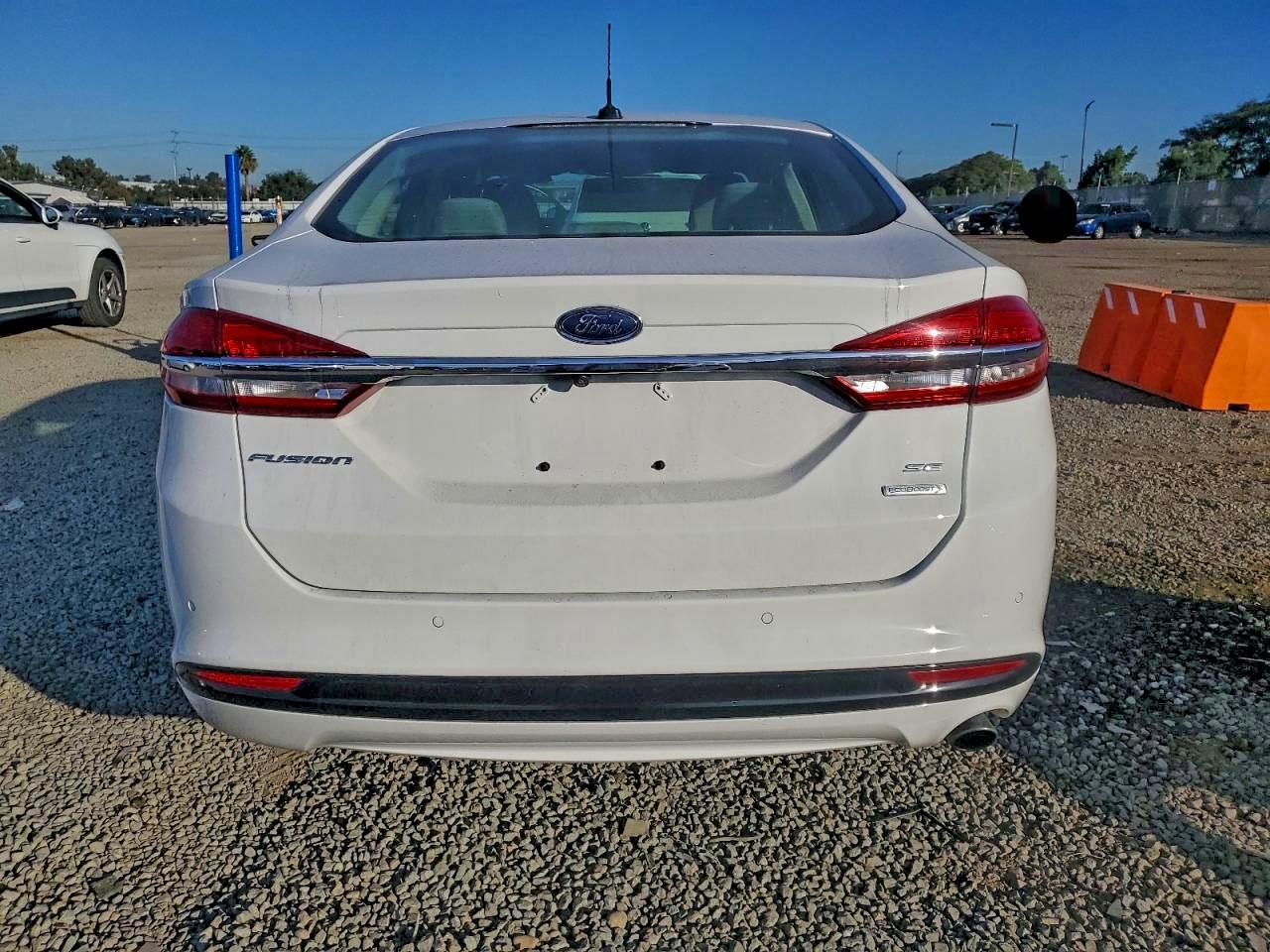 2018 FORD FUSION SE photo 6