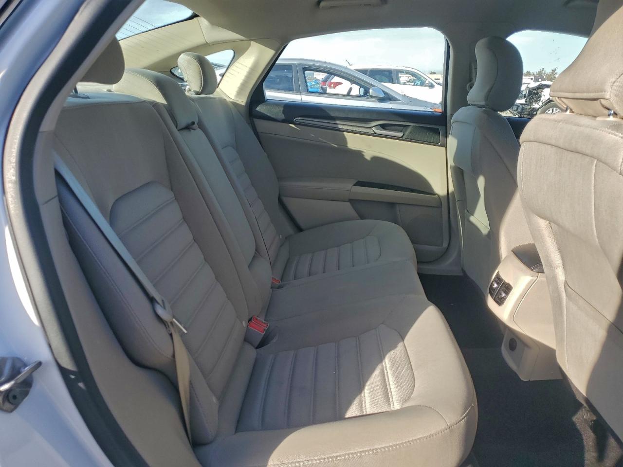 2018 FORD FUSION SE photo 10