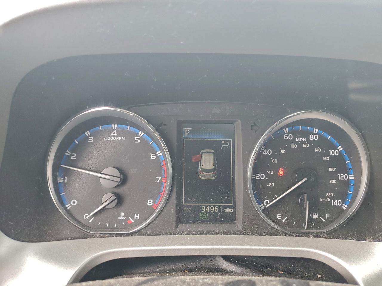 2016 TOYOTA RAV4 XLE photo 9