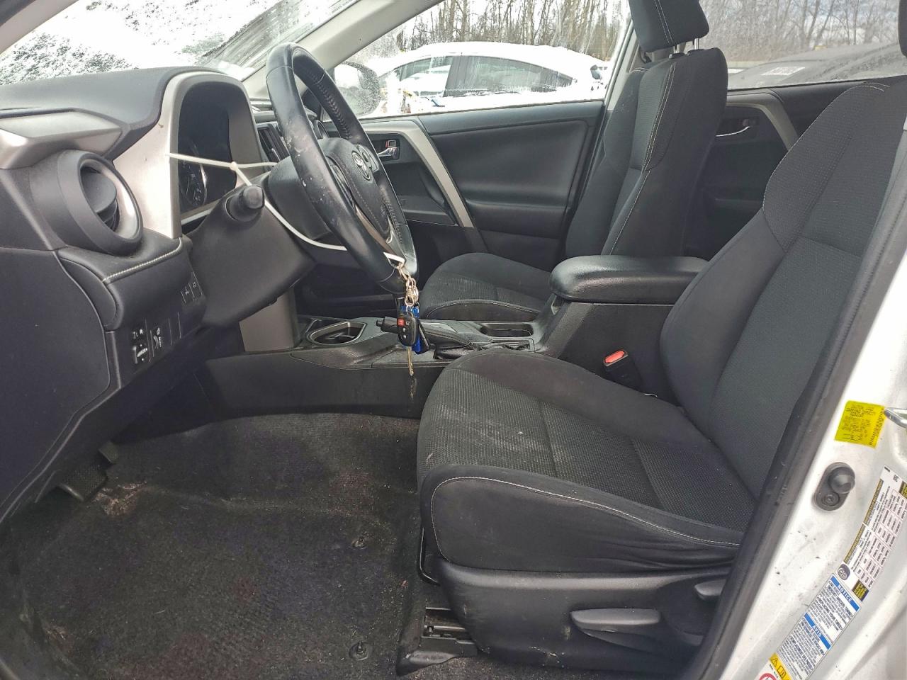 2016 TOYOTA RAV4 XLE photo 7