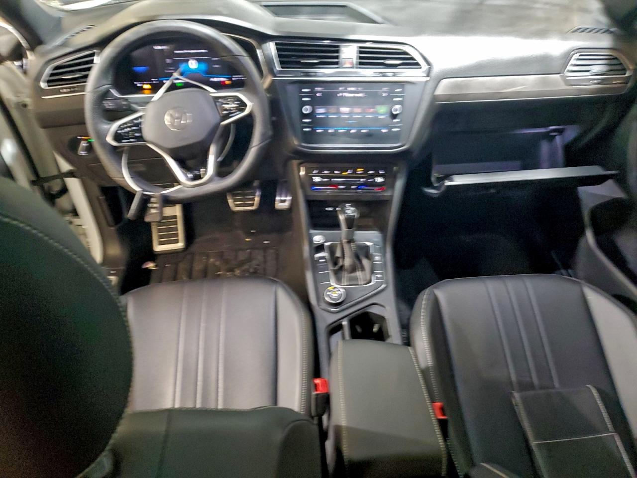 2024 VOLKSWAGEN TIGUAN SE R-LINE BLACK photo 8