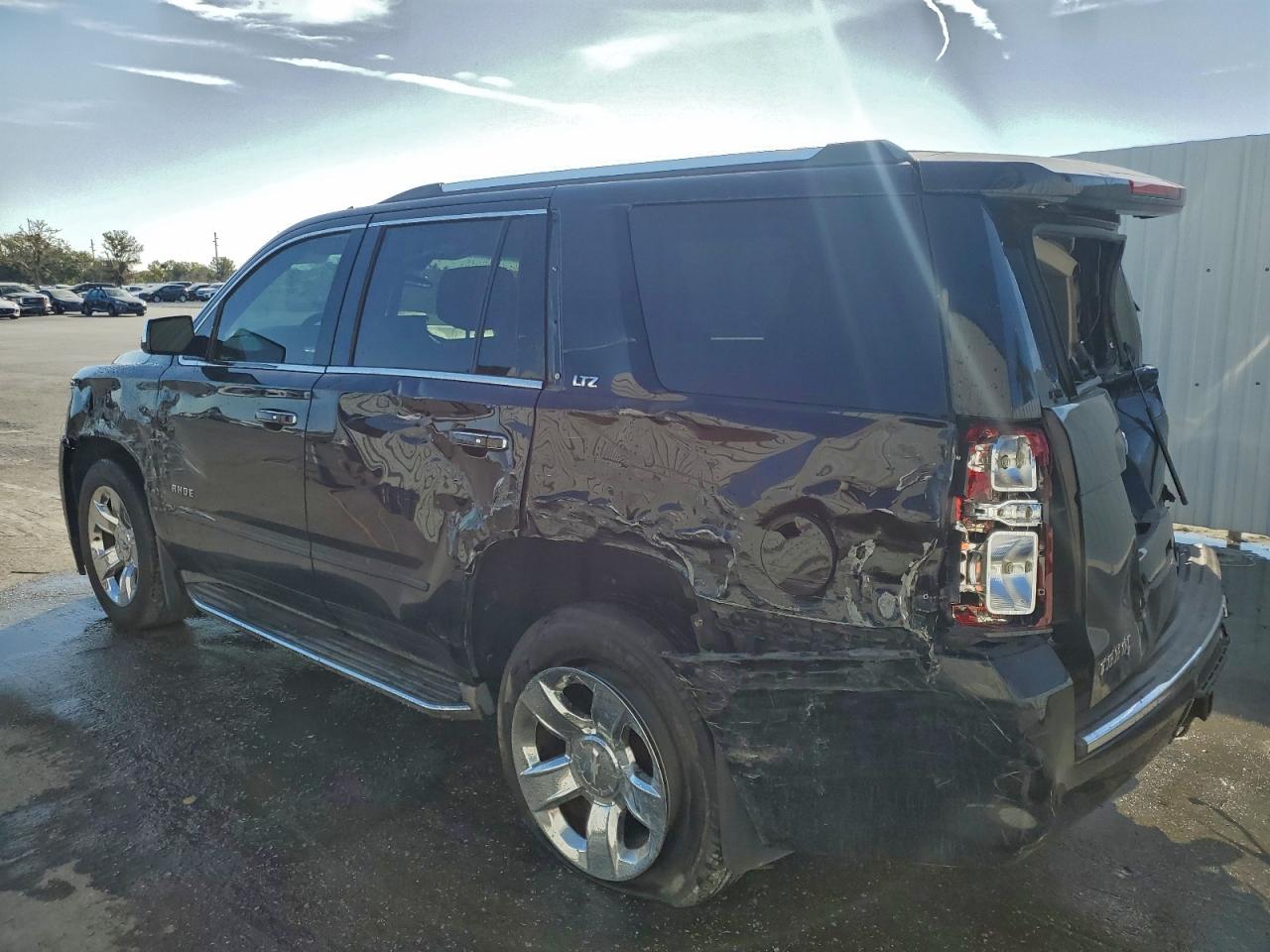2015 CHEVROLET TAHOE K1500 LTZ photo 2
