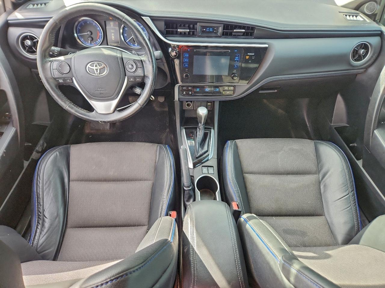 2017 TOYOTA COROLLA L photo 8