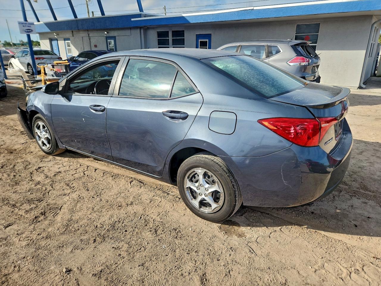 2017 TOYOTA COROLLA L photo 2