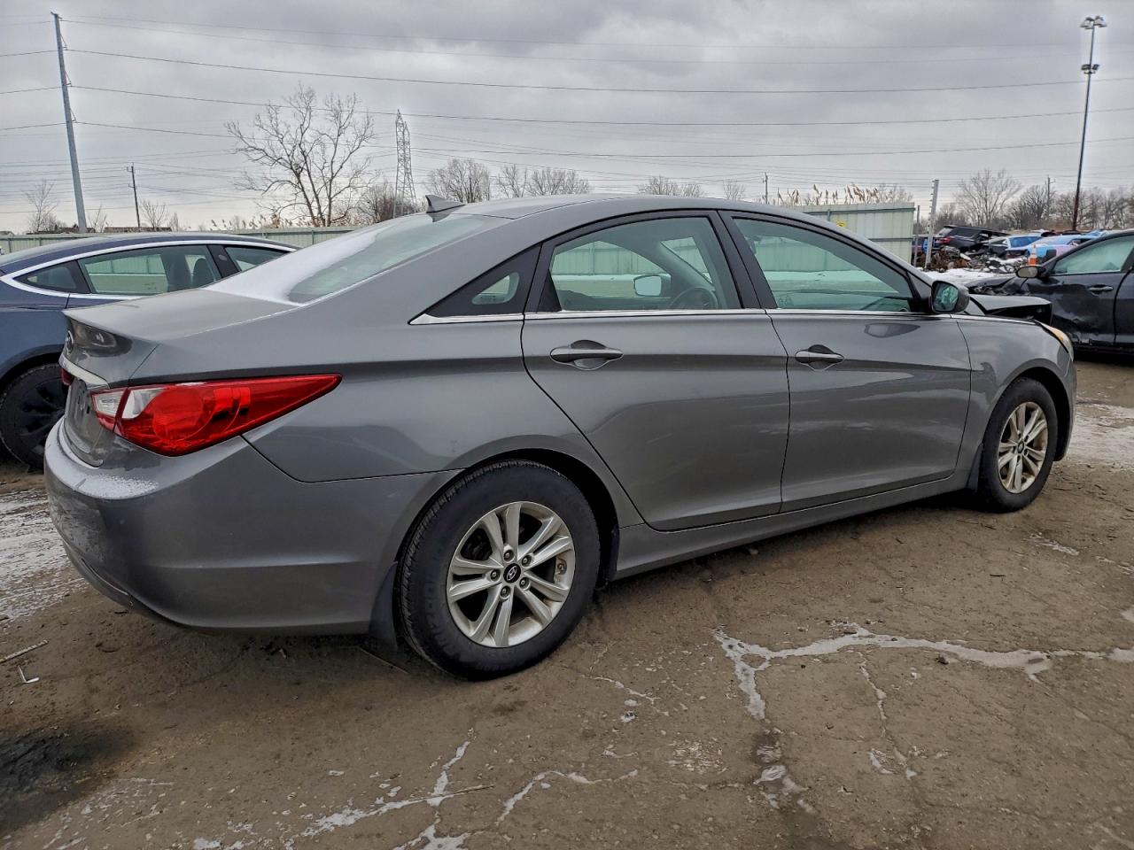 2013 HYUNDAI SONATA GLS photo 3