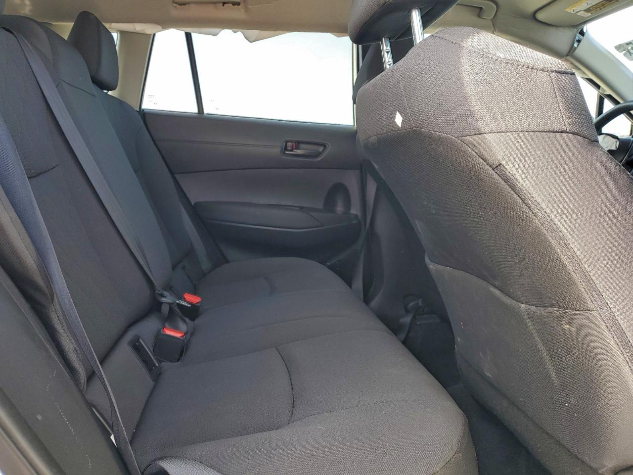 2025 TOYOTA COROLLA CROSS LE photo 11