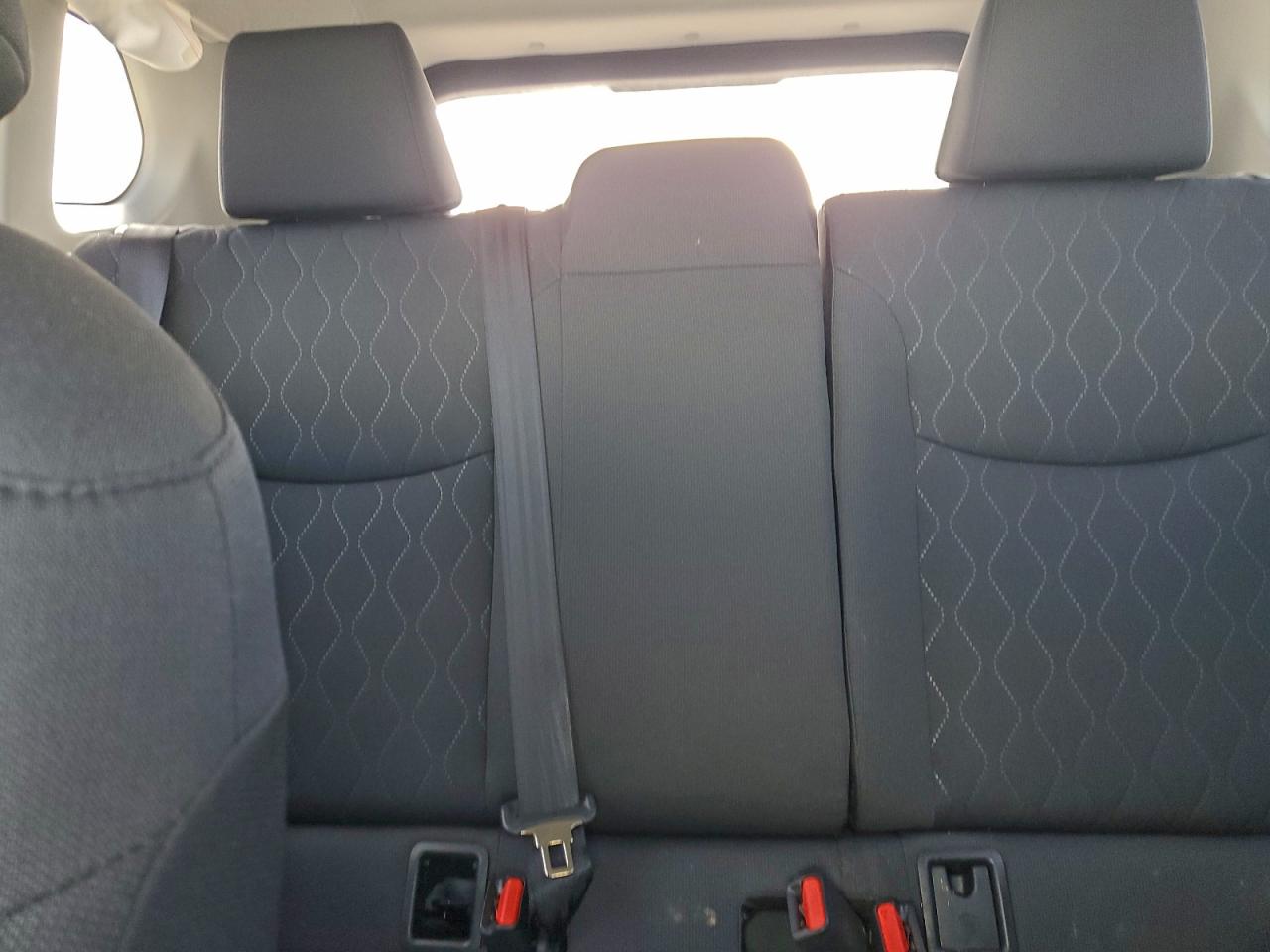 2025 TOYOTA COROLLA CROSS LE photo 10