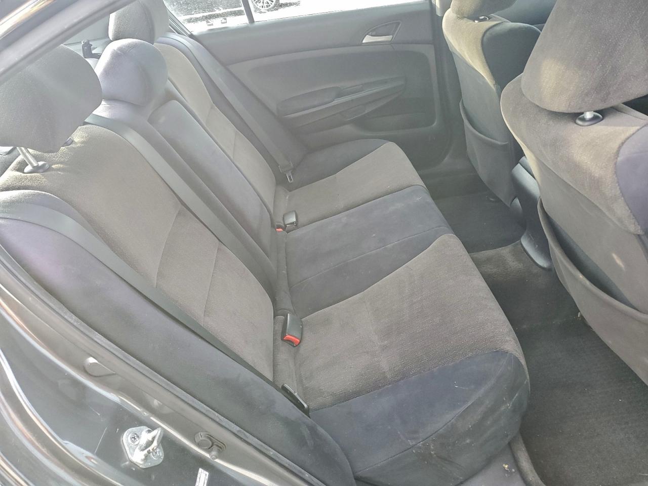 2010 HONDA ACCORD LX photo 10