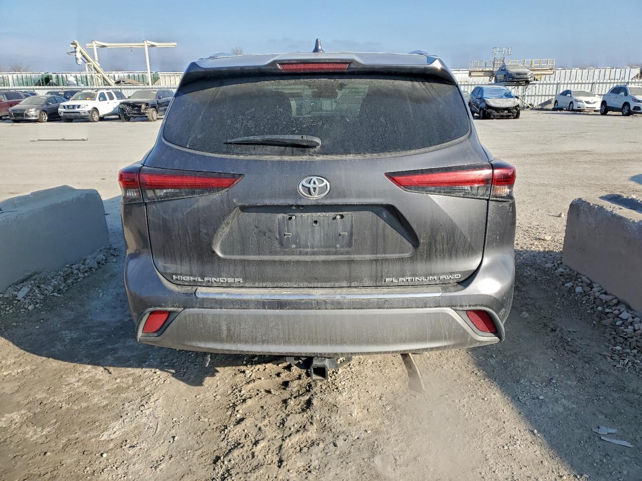 2021 TOYOTA HIGHLANDER PLATINUM photo 11