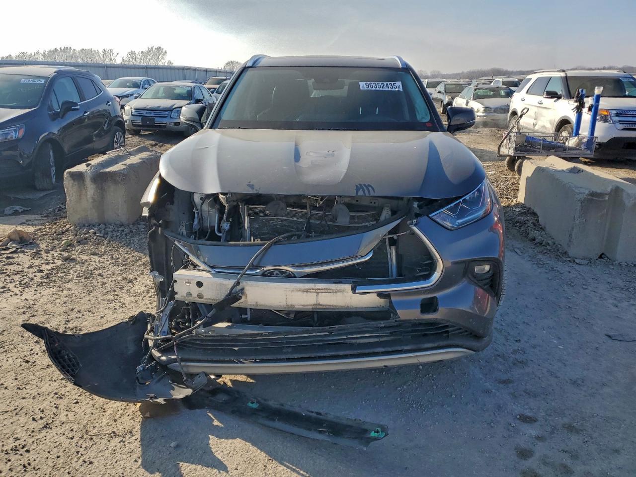 2021 TOYOTA HIGHLANDER PLATINUM photo 9