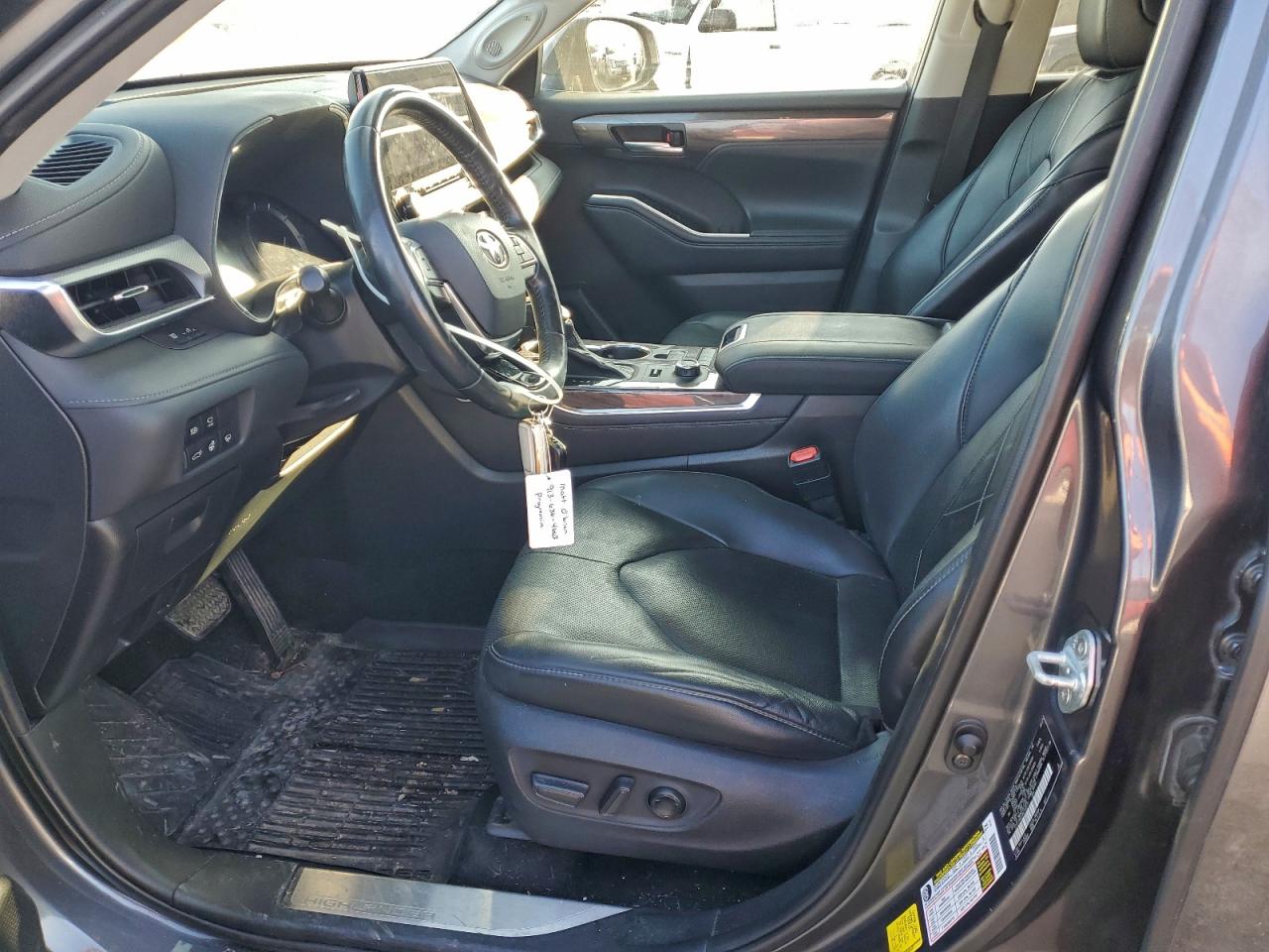 2021 TOYOTA HIGHLANDER PLATINUM photo 13