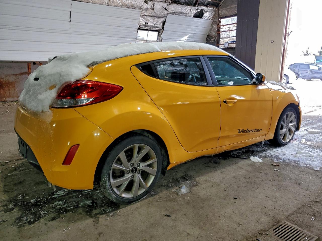 2017 HYUNDAI VELOSTER photo 5
