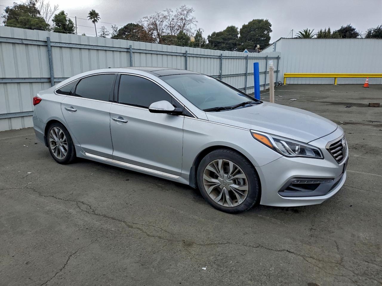 2015 HYUNDAI SONATA SPORT photo 10