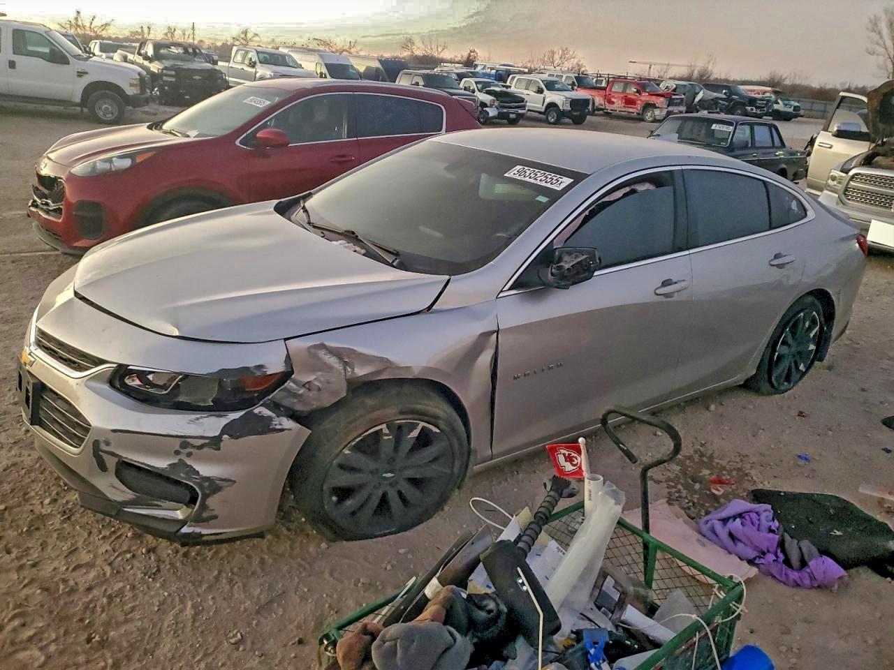 2017 CHEVROLET MALIBU LT — FRONT END damage — photo 1