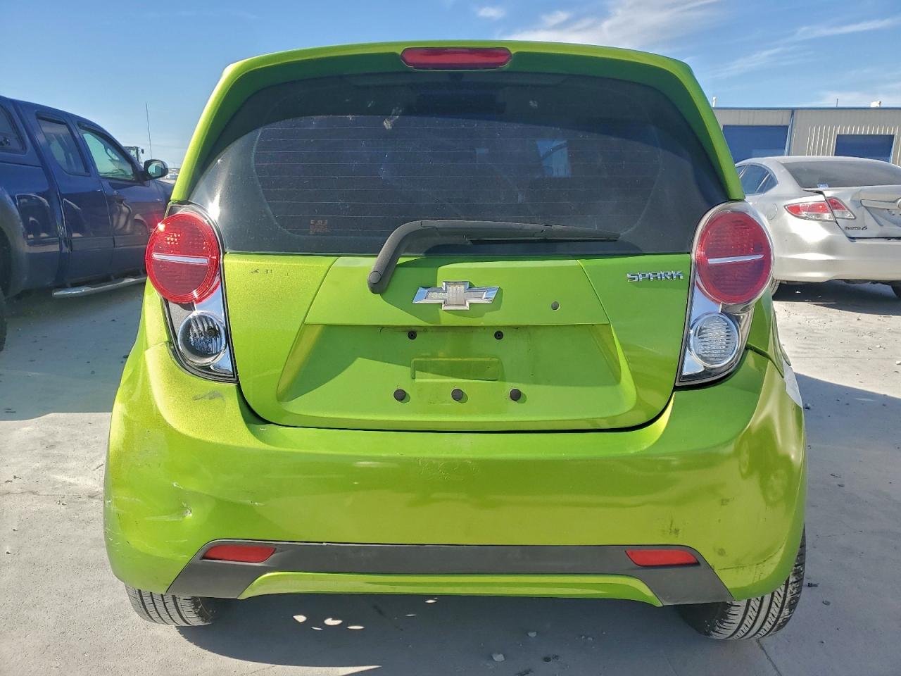 2015 CHEVROLET SPARK 1LT photo 6