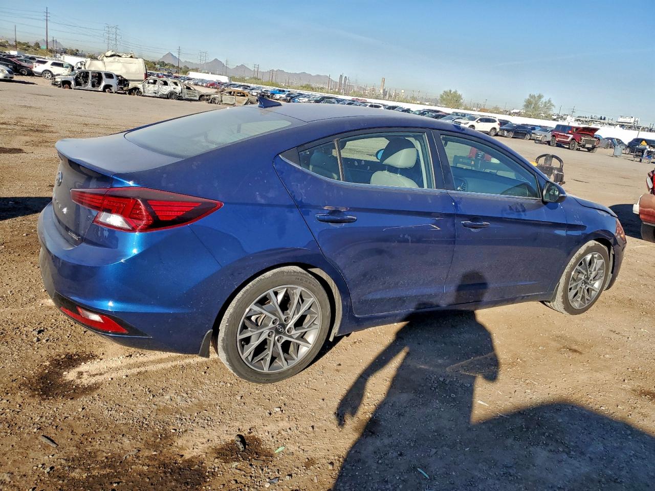2020 HYUNDAI ELANTRA SEL photo 3