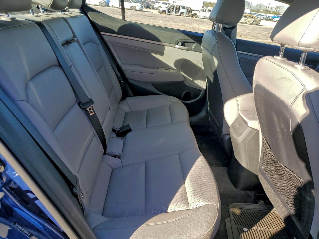 2020 HYUNDAI ELANTRA SEL photo 10