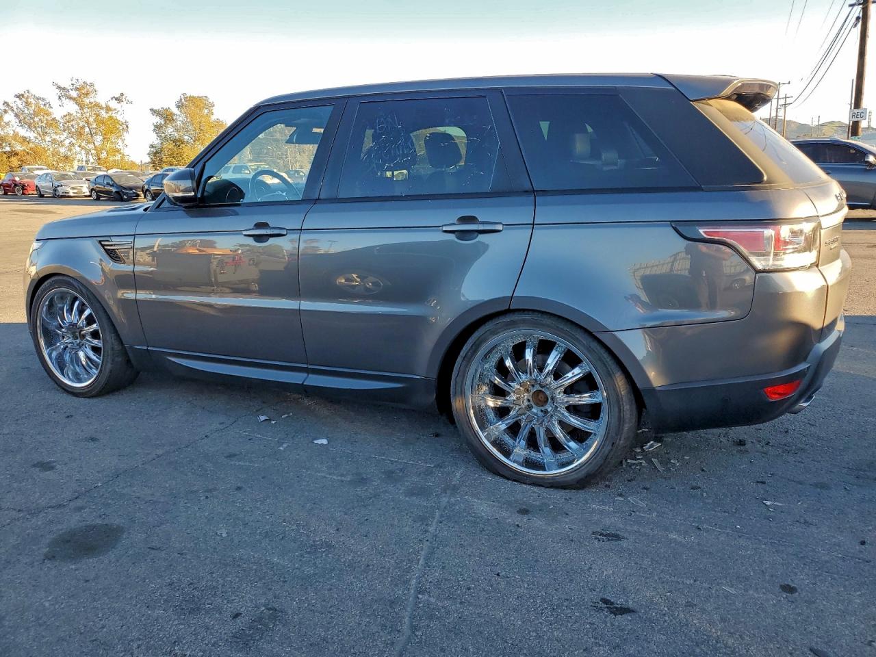 2016 LAND ROVER RANGE ROVER SPORT SE photo 2