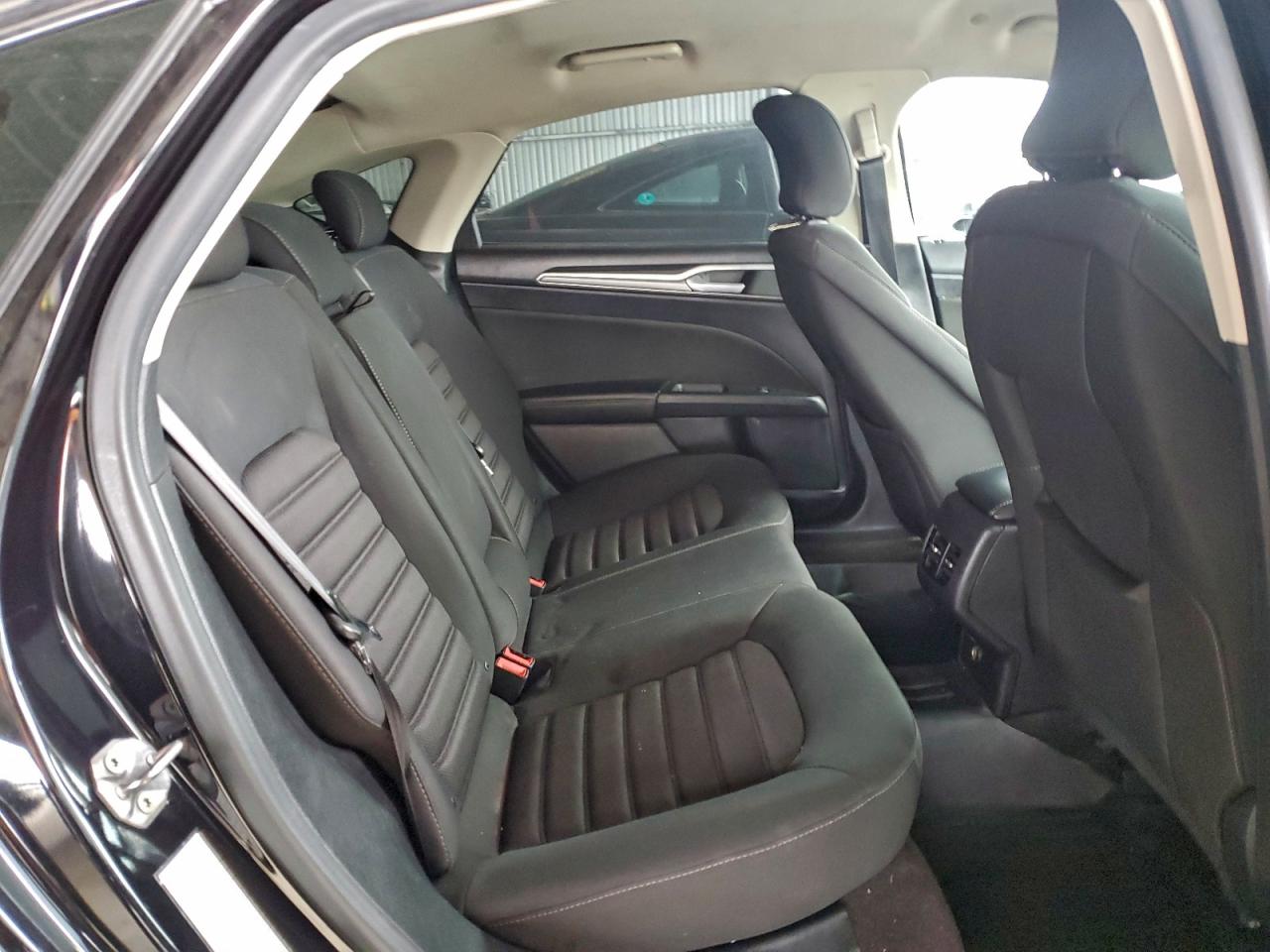 2019 FORD FUSION SE photo 10