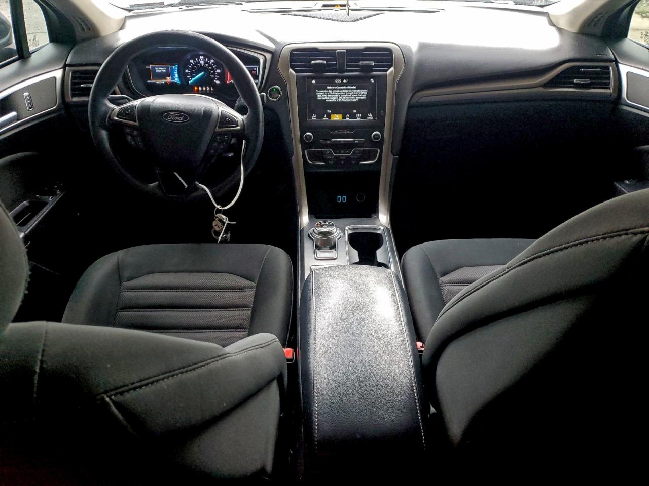 2019 FORD FUSION SE photo 8