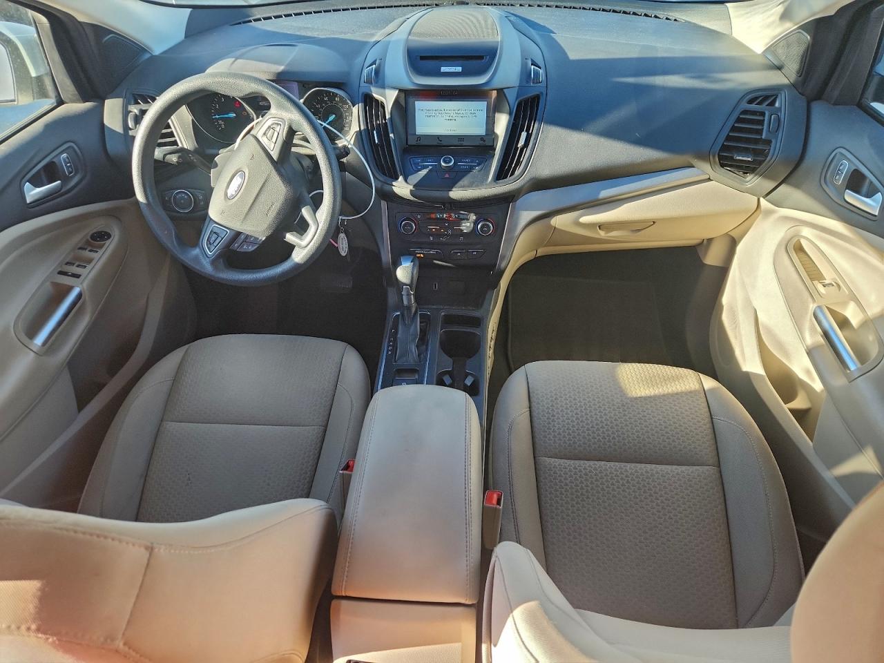 2017 FORD ESCAPE SE photo 8