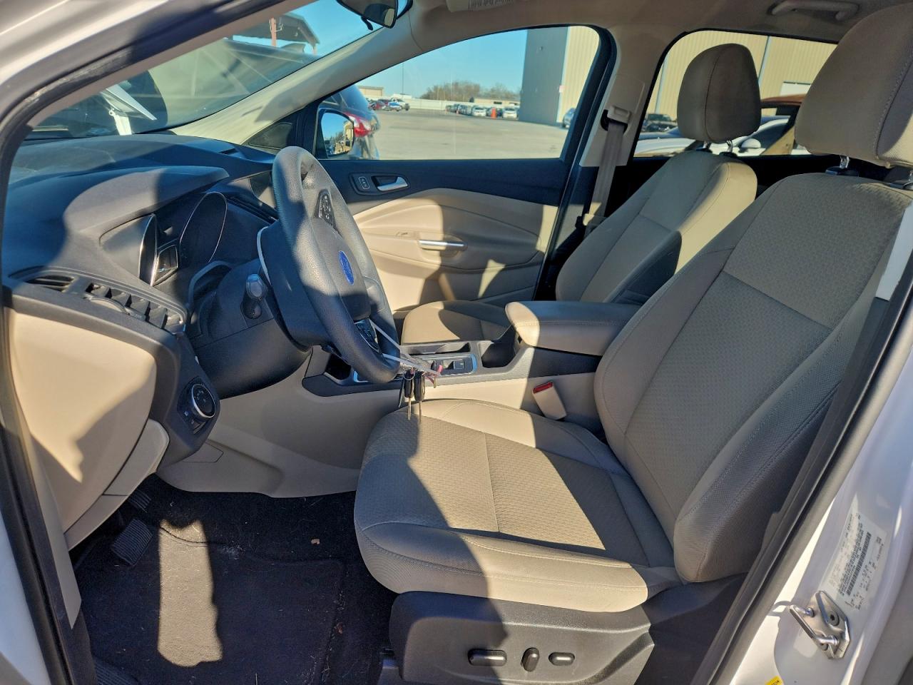 2017 FORD ESCAPE SE photo 7