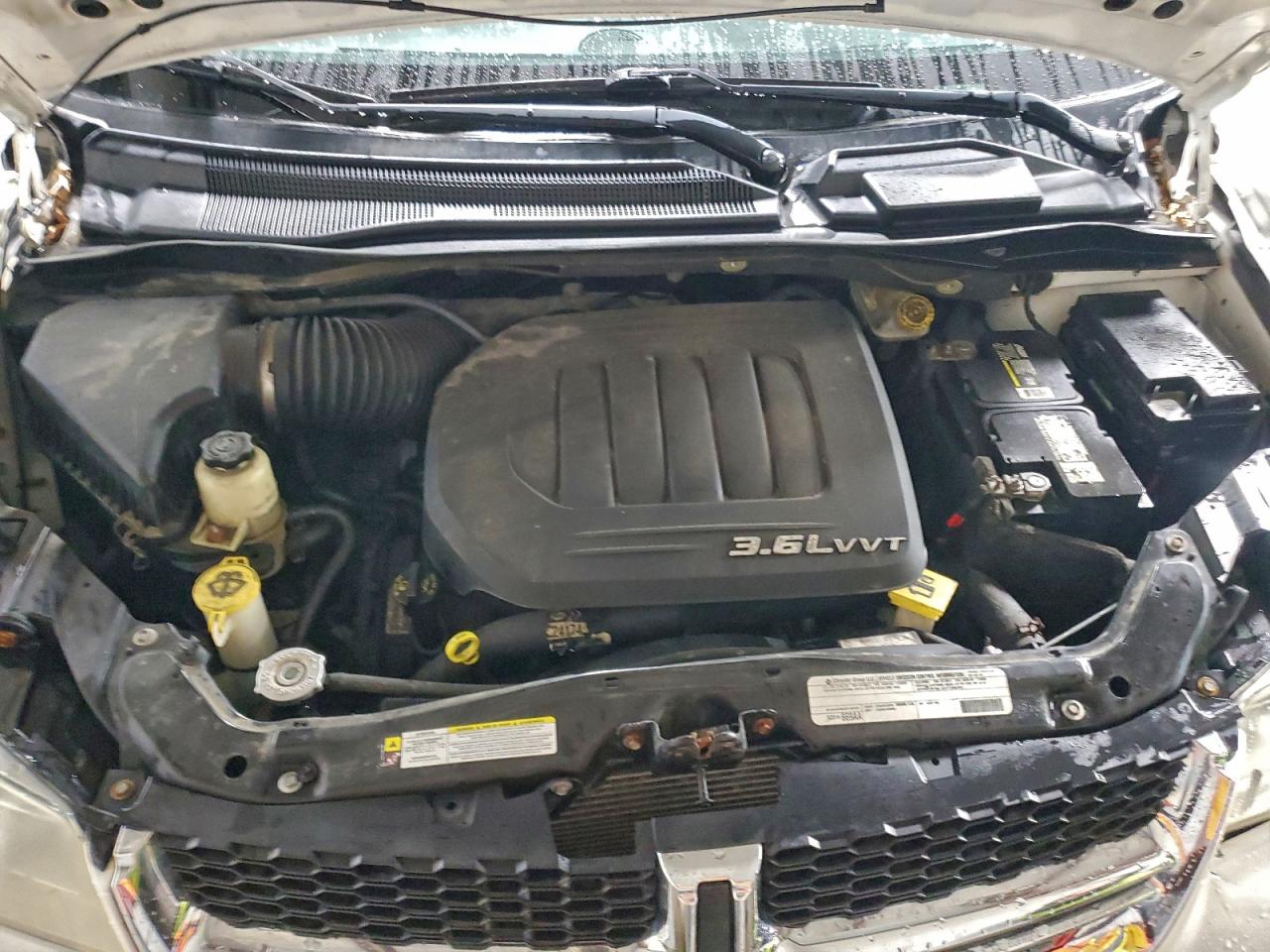2012 DODGE GRAND CARAVAN SE photo 12