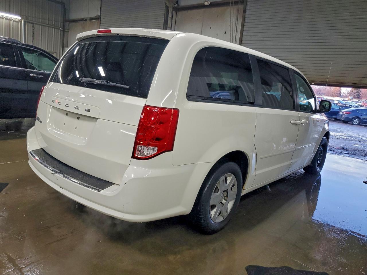 2012 DODGE GRAND CARAVAN SE photo 3