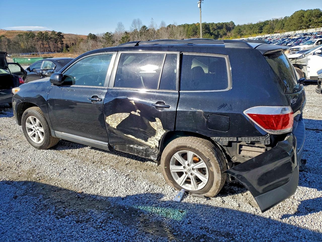 2013 TOYOTA HIGHLANDER BASE photo 2