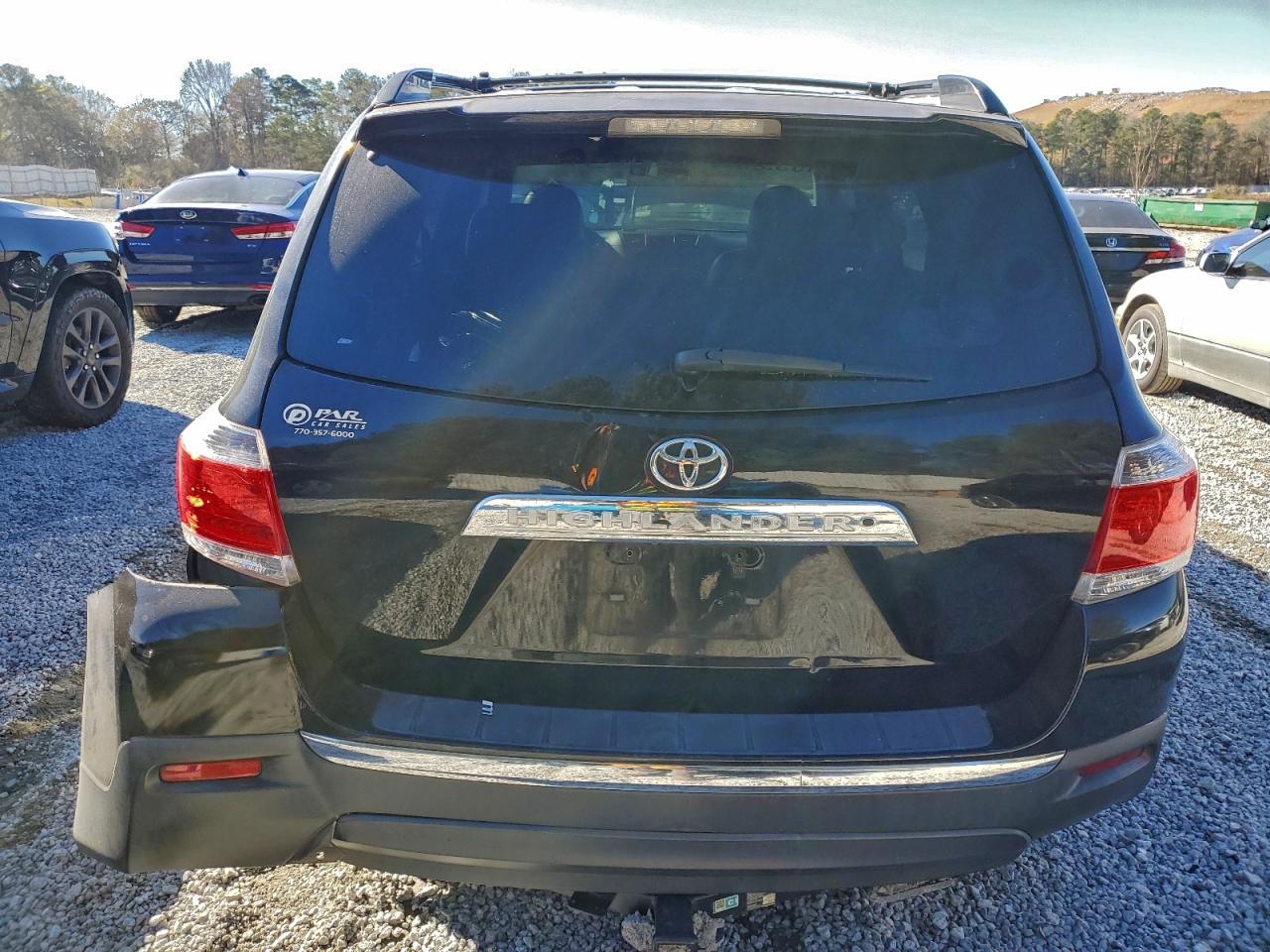 2013 TOYOTA HIGHLANDER BASE photo 6