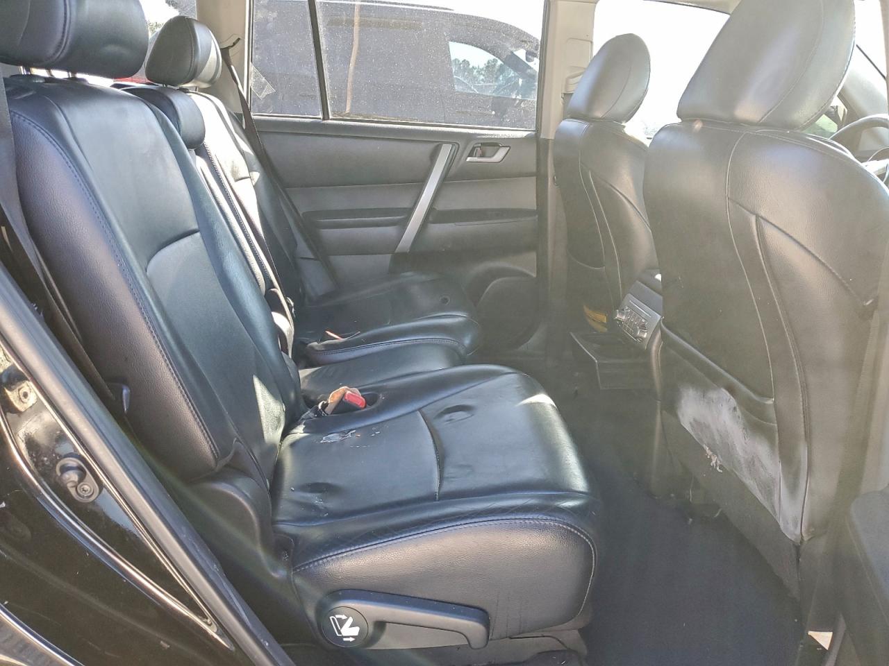 2013 TOYOTA HIGHLANDER BASE photo 11