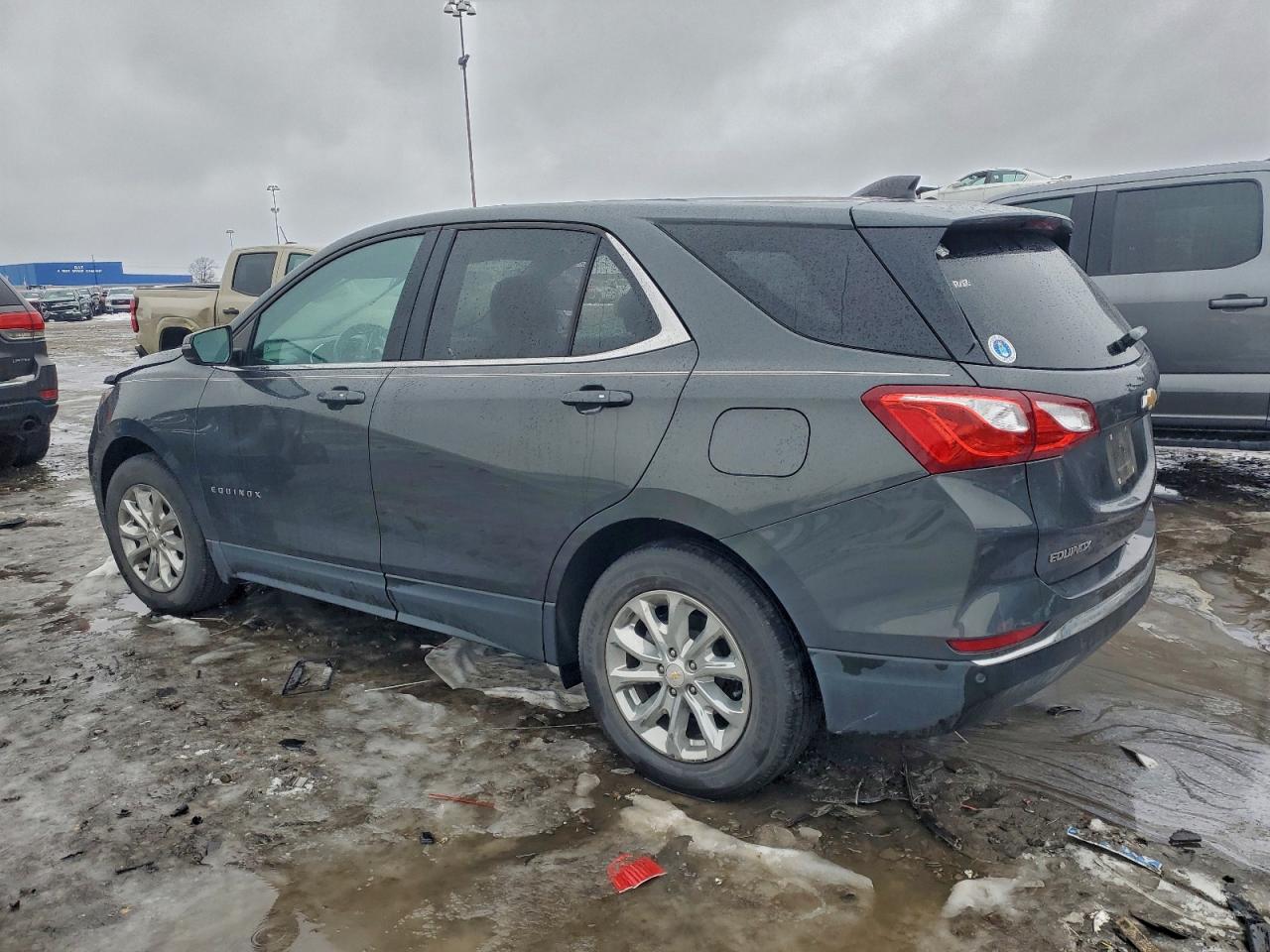 2018 CHEVROLET EQUINOX LT photo 2
