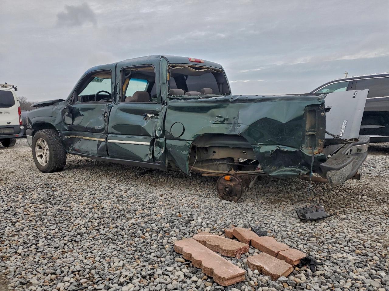 2005 CHEVROLET SILVERADO C1500 photo 2