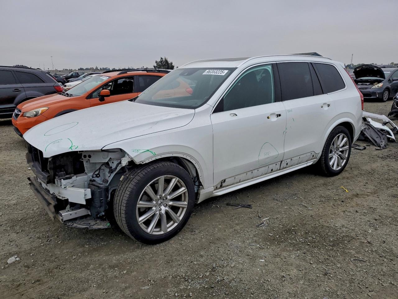 2016 VOLVO XC90 T6 — FRONT END damage — photo 1