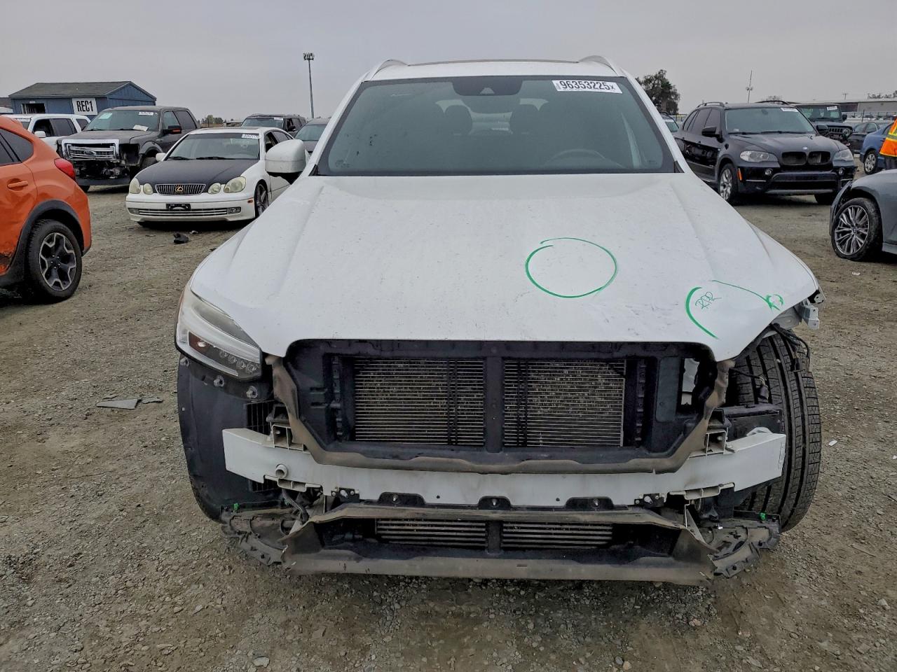2016 VOLVO XC90 T6 photo 5