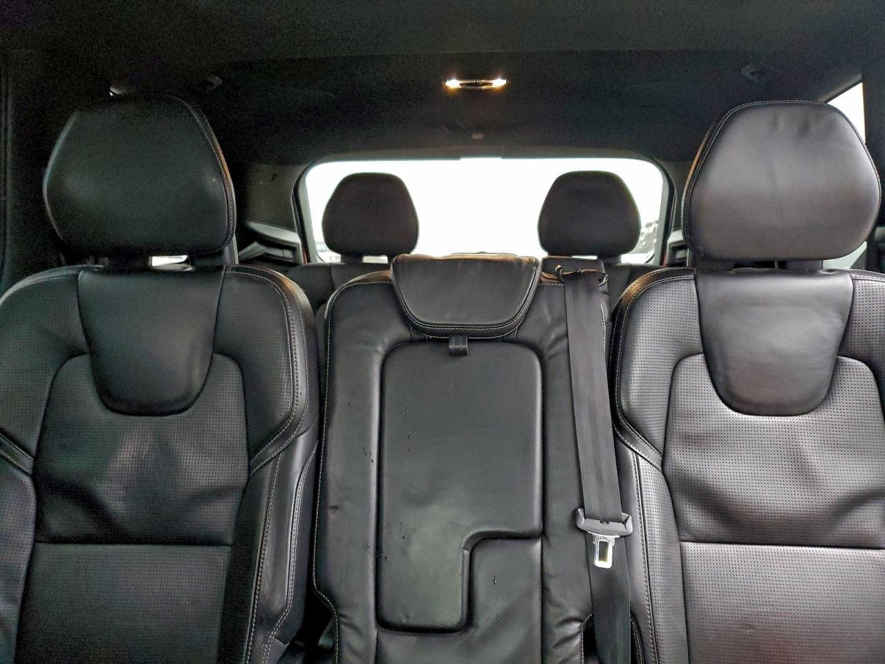 2016 VOLVO XC90 T6 photo 10