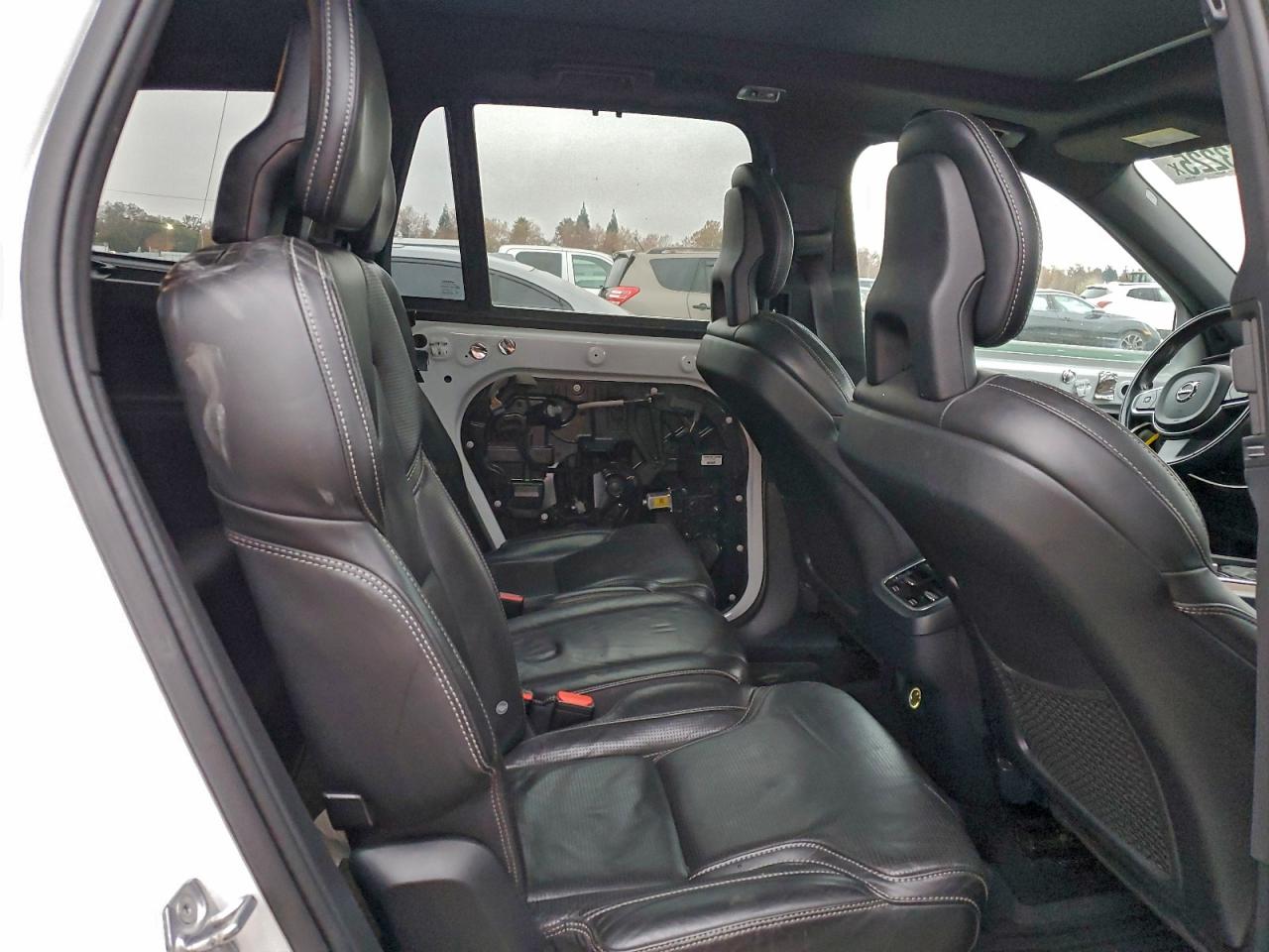 2016 VOLVO XC90 T6 photo 11