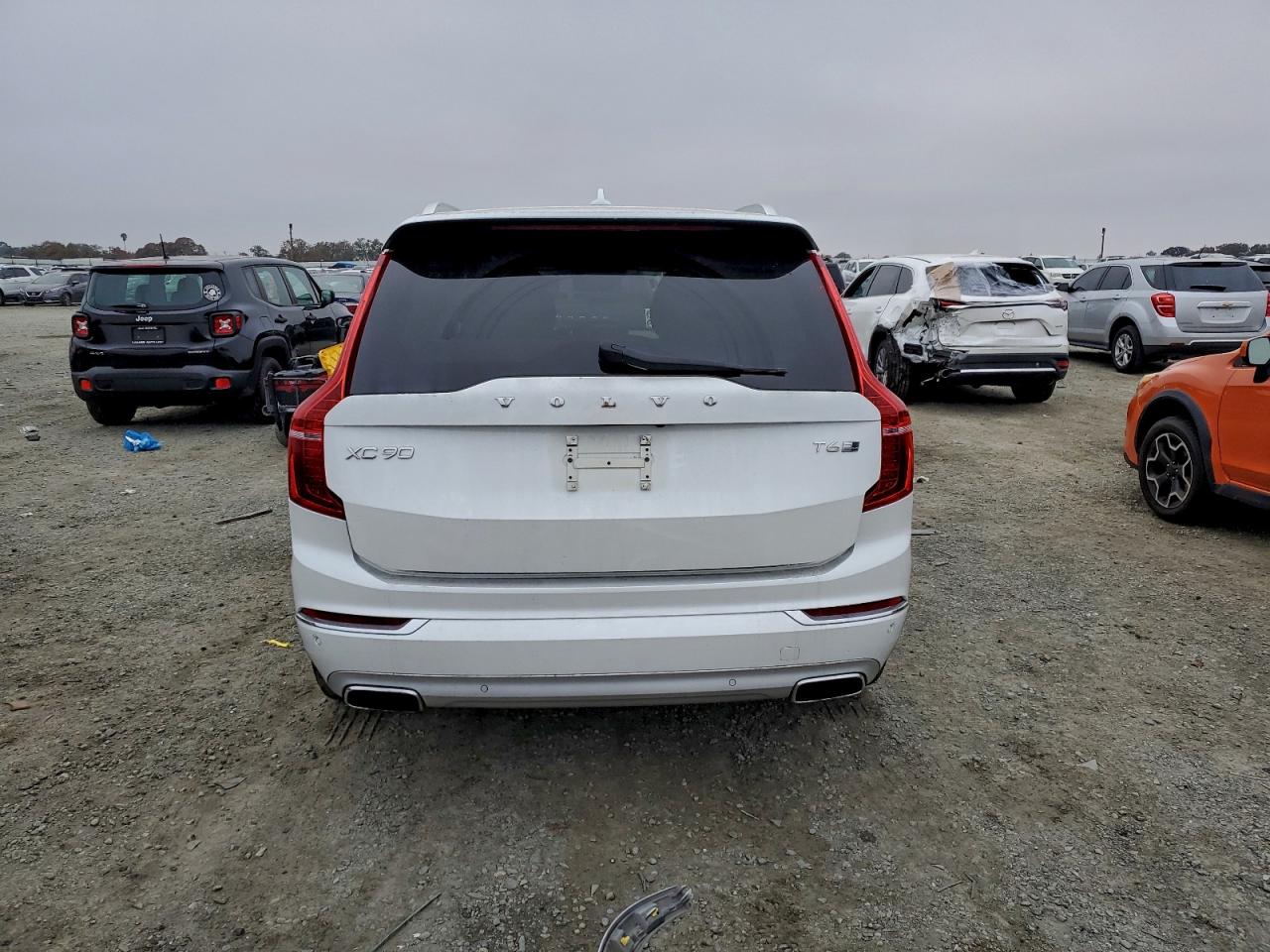 2016 VOLVO XC90 T6 photo 6