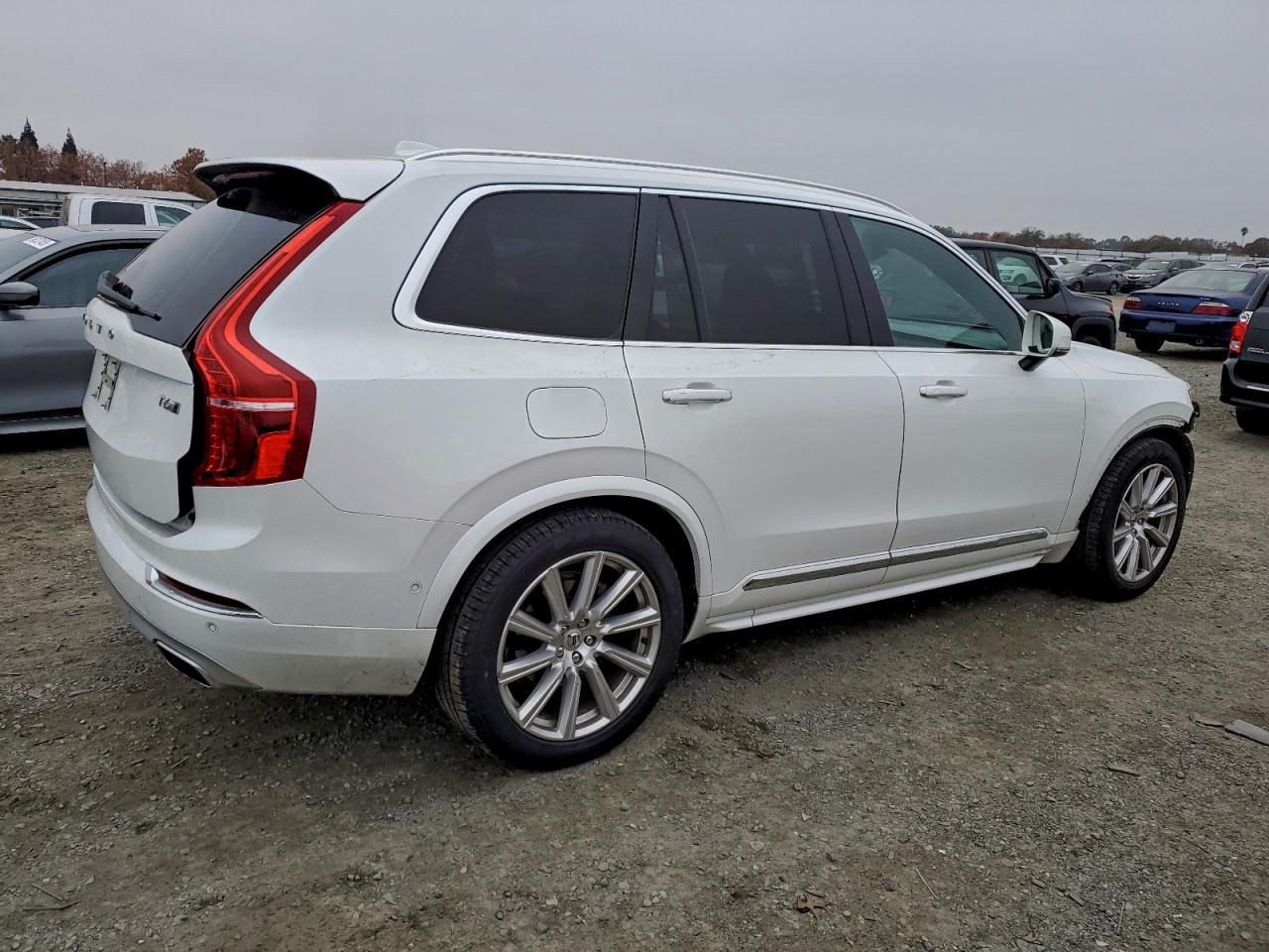 2016 VOLVO XC90 T6 photo 3