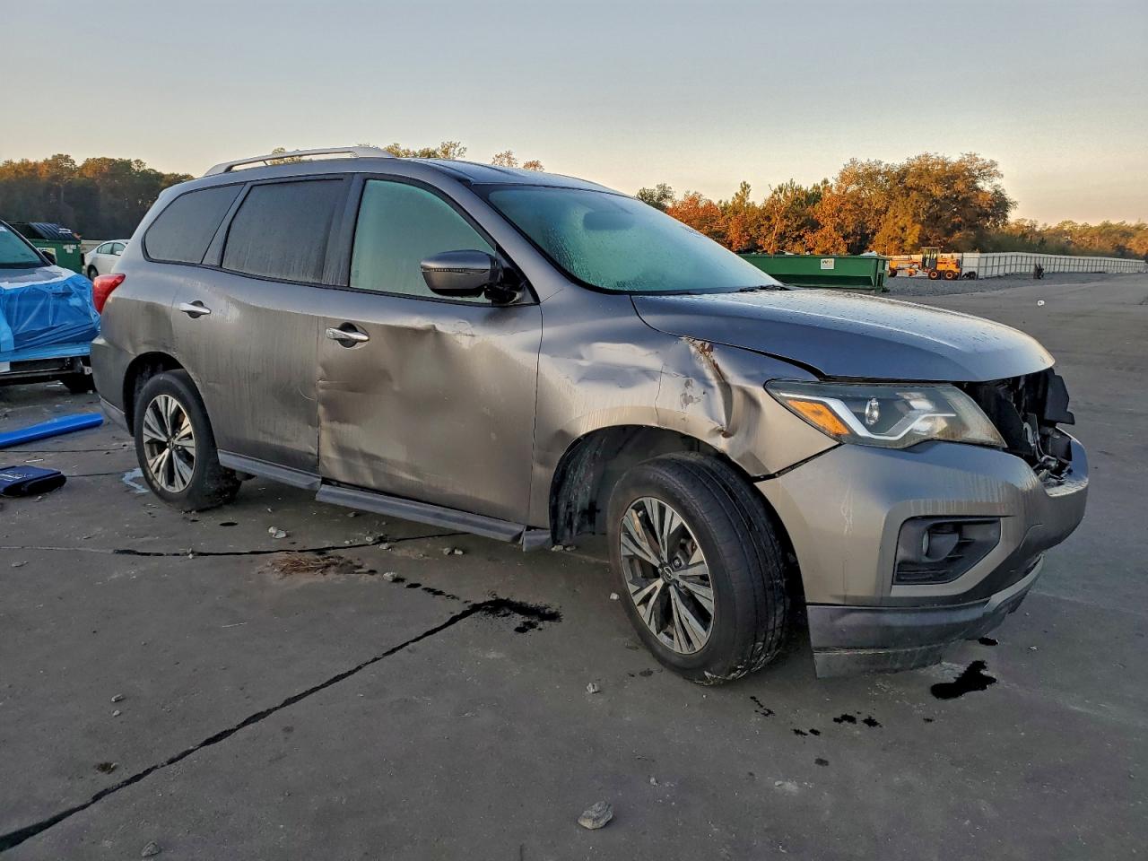 2017 NISSAN PATHFINDER S photo 4