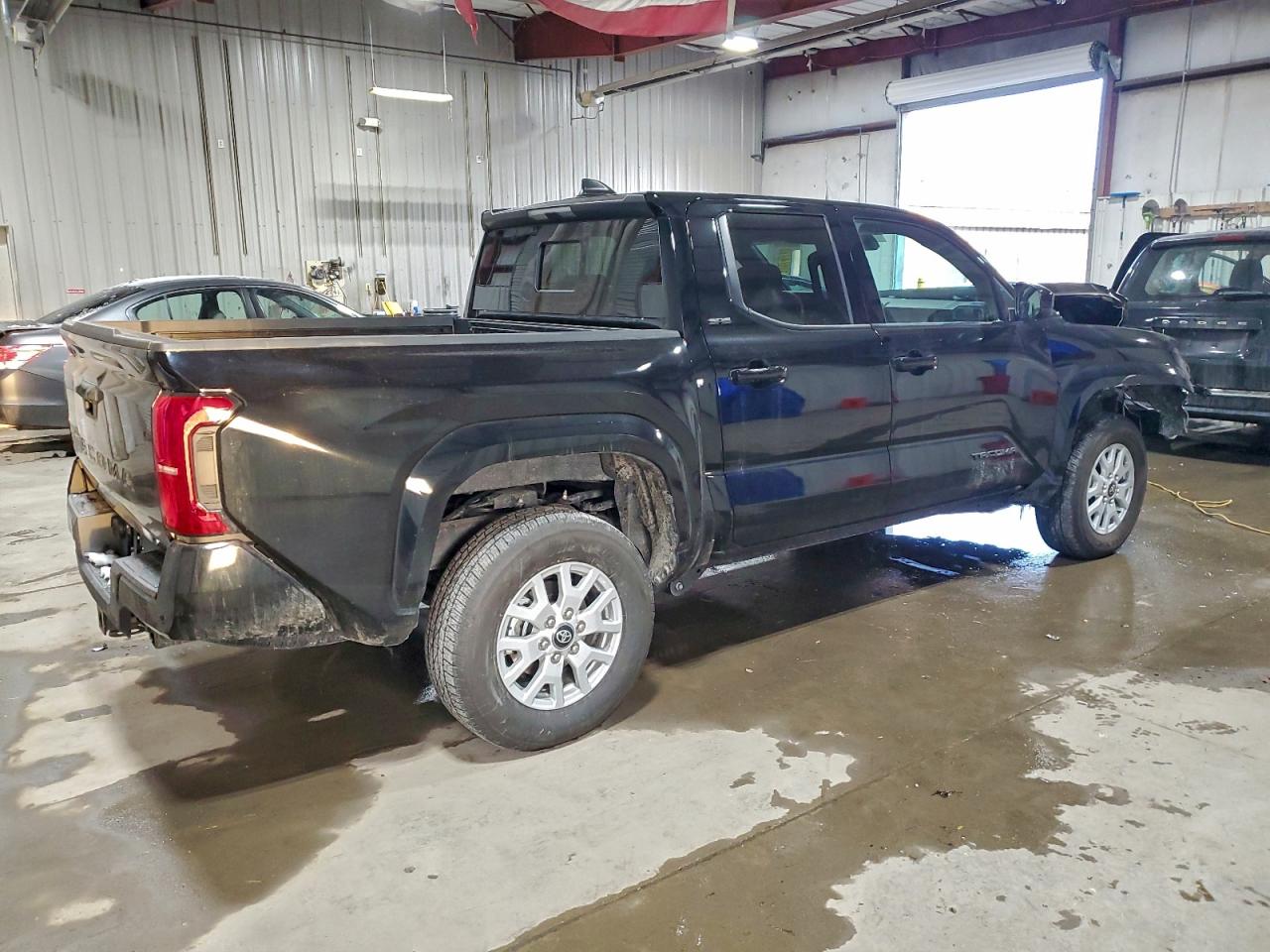 2025 TOYOTA TACOMA DOUBLE CAB photo 3