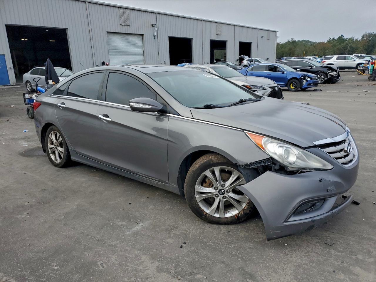 2011 HYUNDAI SONATA SE photo 4