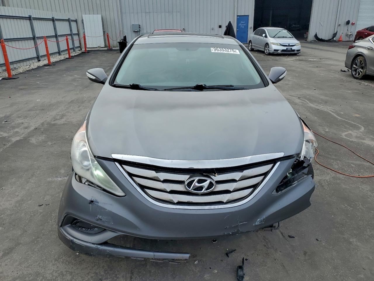 2011 HYUNDAI SONATA SE photo 5