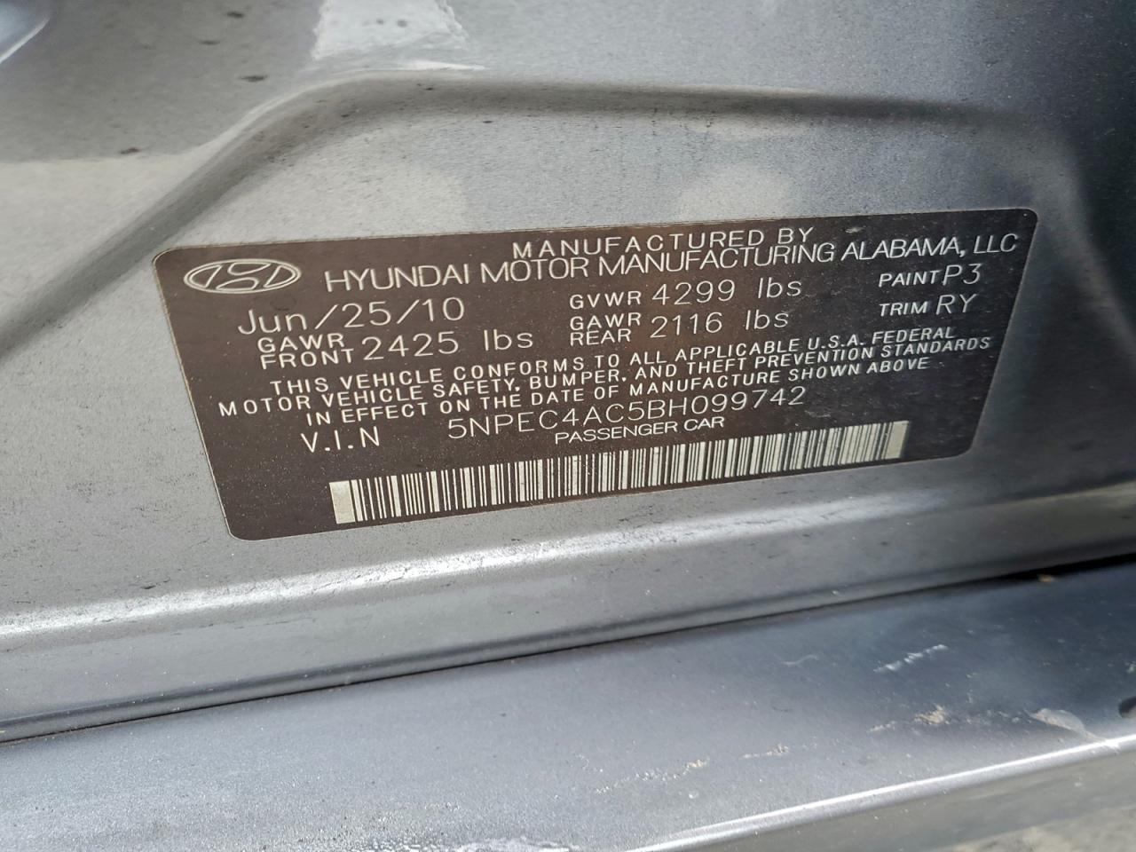 2011 HYUNDAI SONATA SE photo 12
