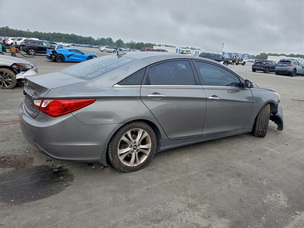 2011 HYUNDAI SONATA SE photo 3