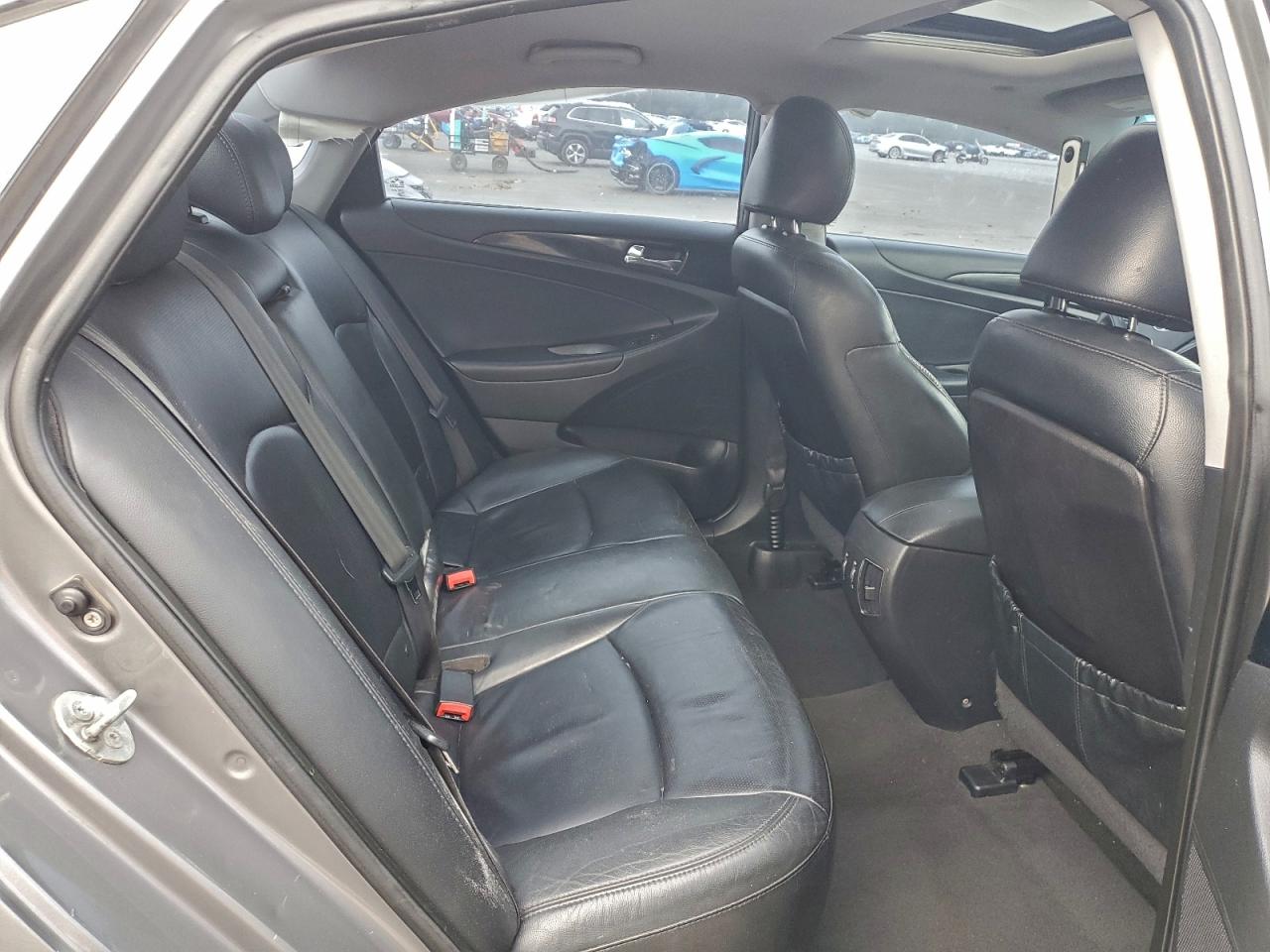 2011 HYUNDAI SONATA SE photo 10