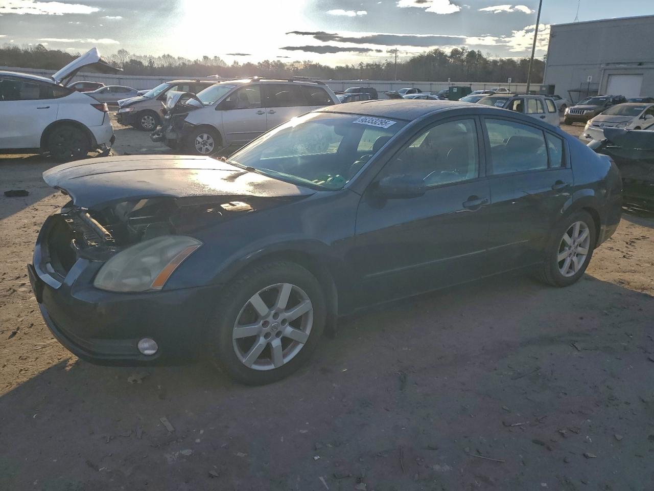 2004 NISSAN MAXIMA