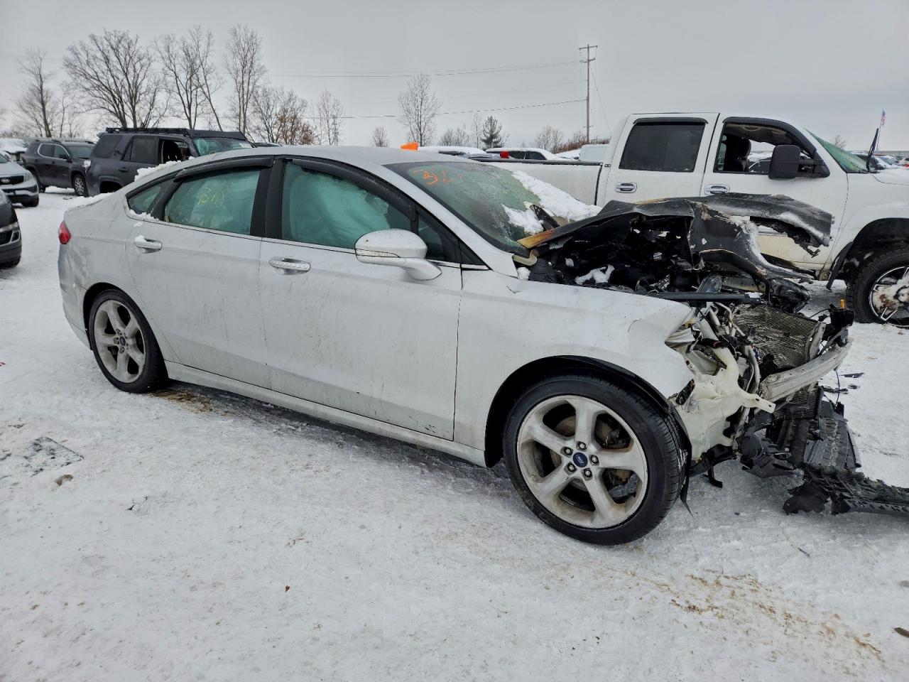 2016 FORD FUSION SE photo 4