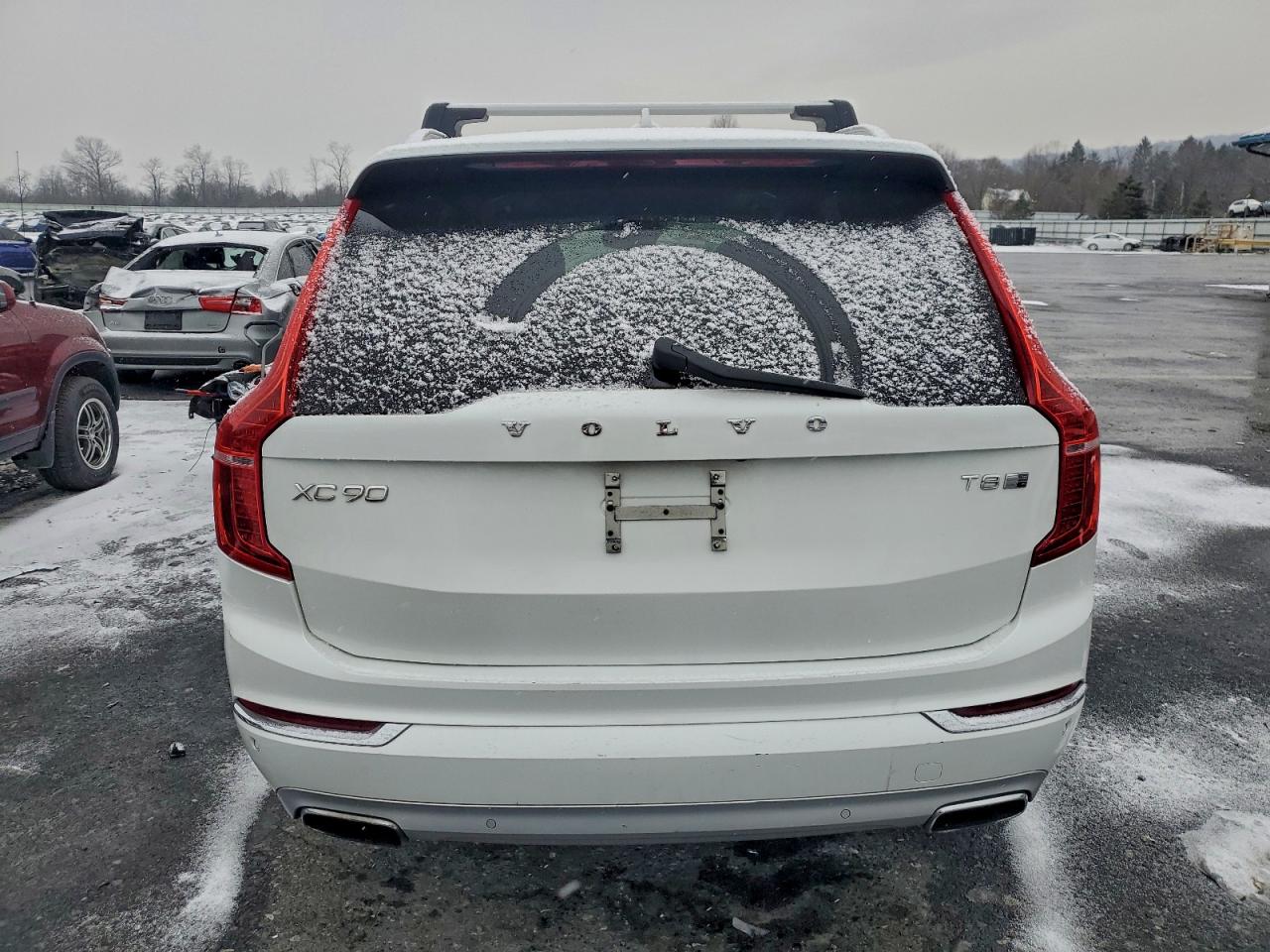 2016 VOLVO XC90 T8 photo 6